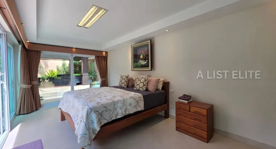 For rent 4 bedrooms house in Bang Lamung, Chonburi