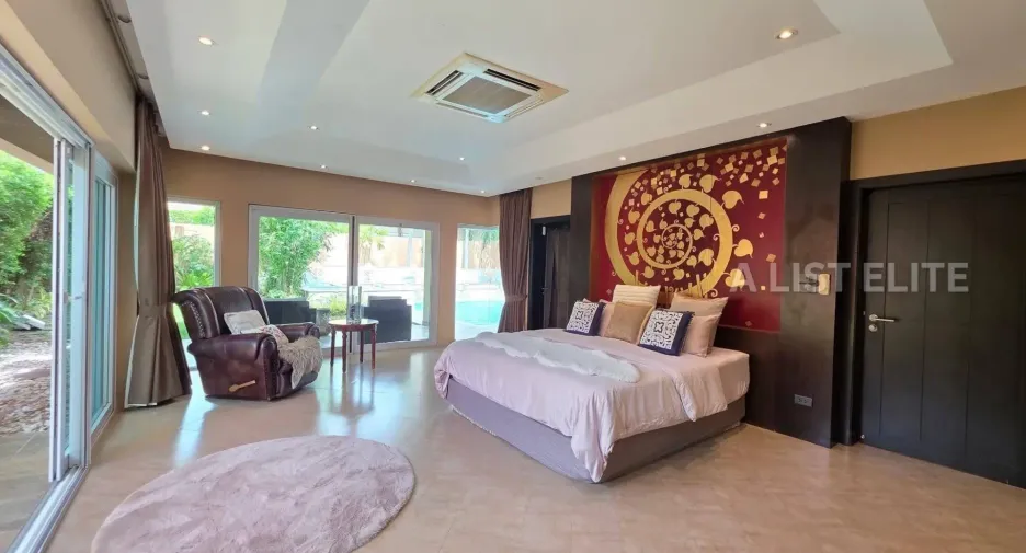For rent 4 bedrooms house in Bang Lamung, Chonburi