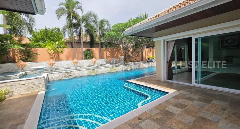 For rent 4 bedrooms house in Bang Lamung, Chonburi