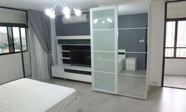 Condo en venta y en alquiler de 1 habitaciones en Huai Khwang, Bangkok