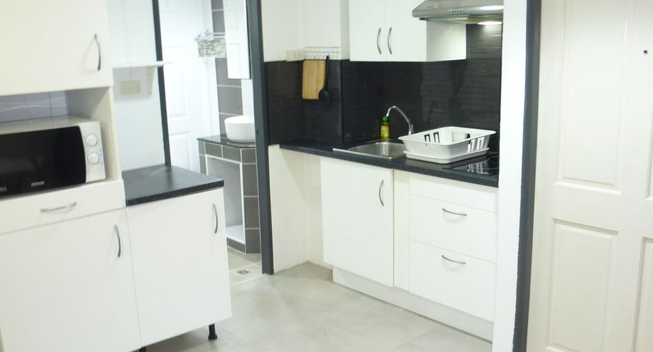 For sale and for rent 1 bed condo in Huai Khwang, Bangkok