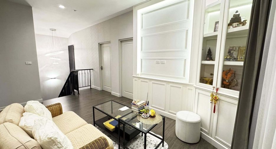 For rent 4 bedrooms house in Saphan Sung, Bangkok