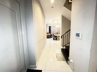 À louer 4 chambres maison à Saphan Sung, Bangkok