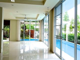 出租 4 卧室 独立屋 在 Khlong Toei, 曼谷