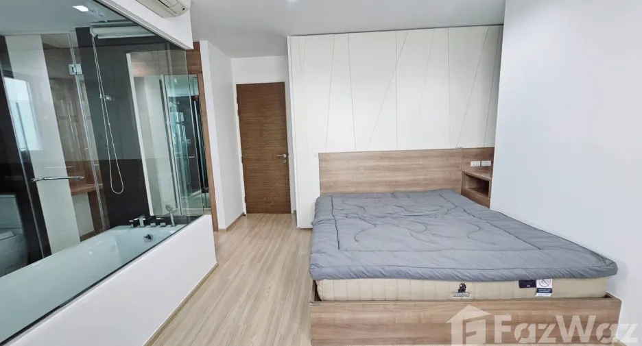 For rent 2 bedrooms condo in Phaya Thai, Bangkok