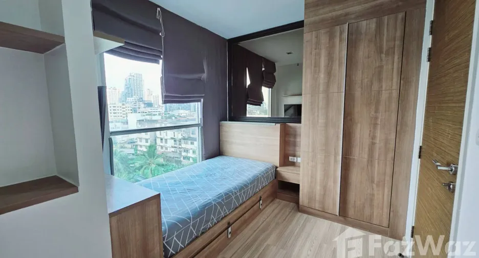For rent 2 bedrooms condo in Phaya Thai, Bangkok