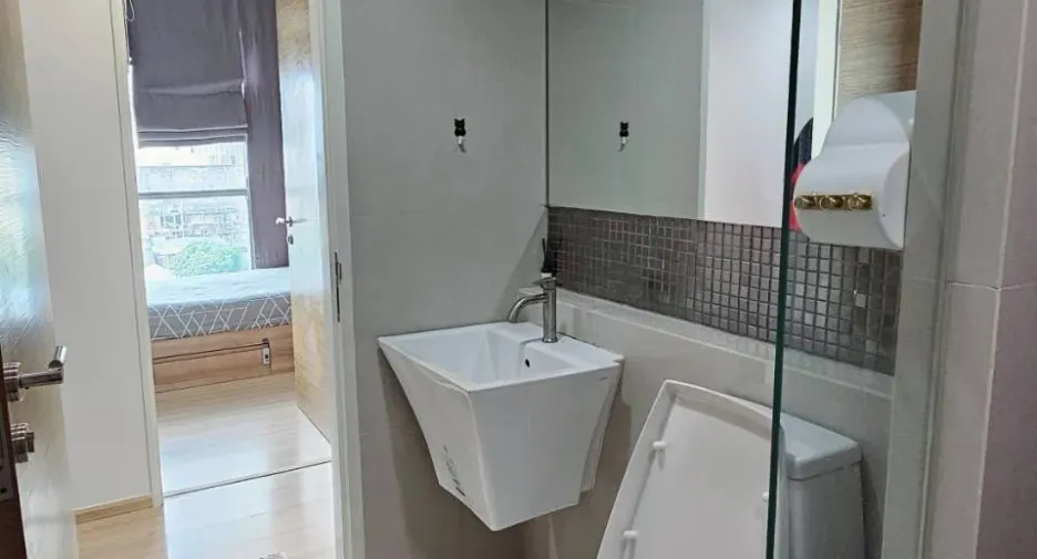For rent 2 bedrooms condo in Phaya Thai, Bangkok