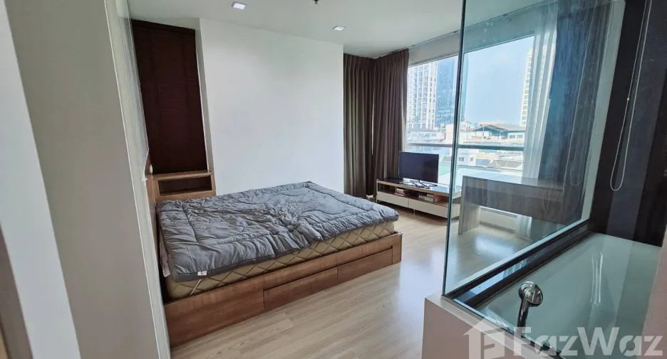 For rent 2 bedrooms condo in Phaya Thai, Bangkok