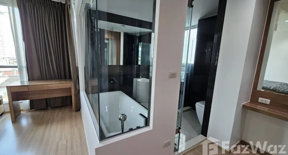For rent 2 bedrooms condo in Phaya Thai, Bangkok
