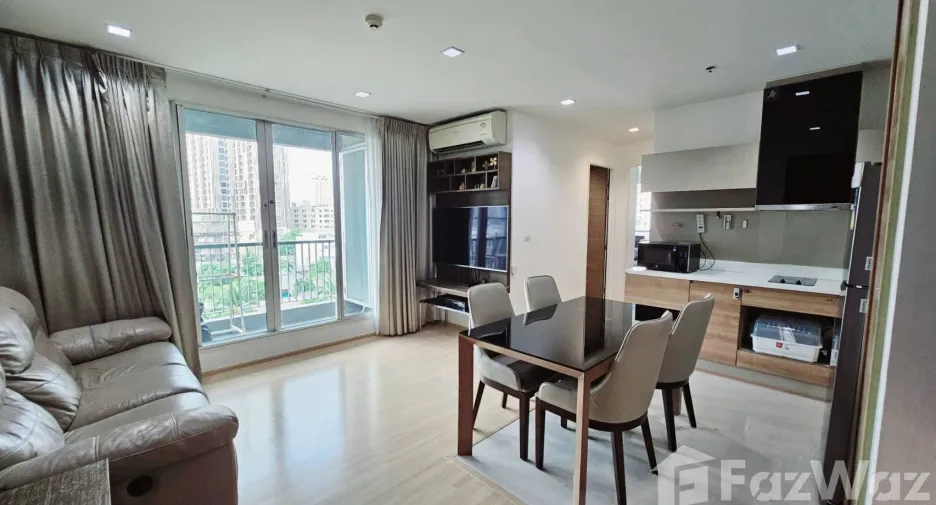 For rent 2 bedrooms condo in Phaya Thai, Bangkok