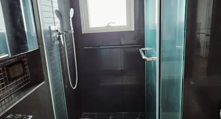 For rent 2 bedrooms condo in Phaya Thai, Bangkok