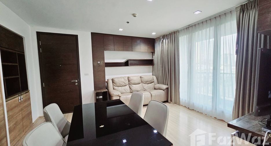 For rent 2 bedrooms condo in Phaya Thai, Bangkok