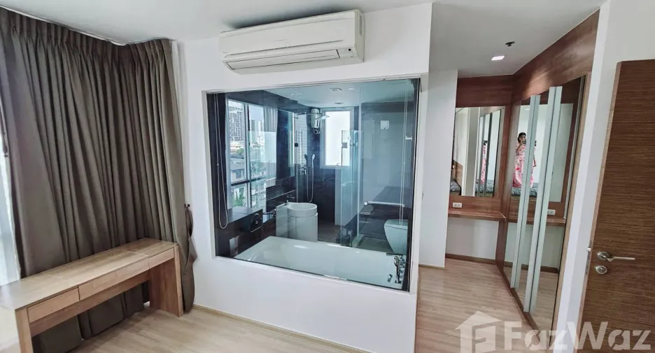 For rent 2 bedrooms condo in Phaya Thai, Bangkok