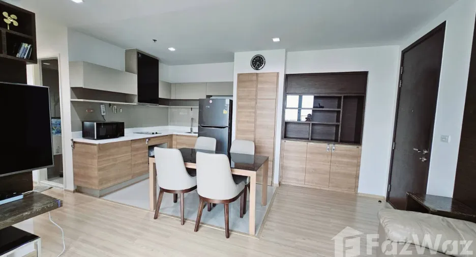 For rent 2 bedrooms condo in Phaya Thai, Bangkok