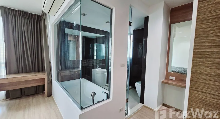 For rent 2 bedrooms condo in Phaya Thai, Bangkok