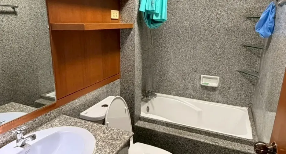 For sale and for rent 2 bedrooms condo in Yan Nawa, Bangkok
