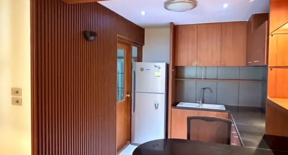 For sale and for rent 2 bedrooms condo in Yan Nawa, Bangkok