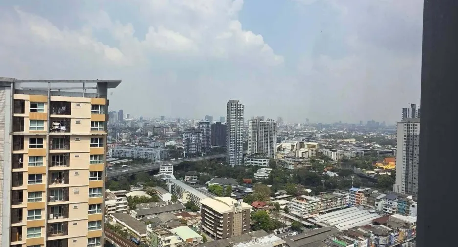 À louer 1 chambre condo à Phra Khanong, Bangkok