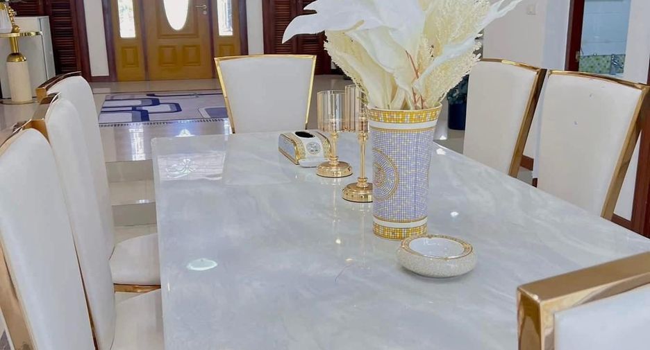 For rent 5 bedrooms house in Bang Lamung, Chonburi