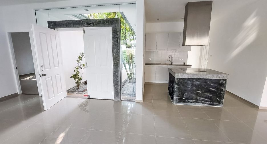 For sale 3 bedrooms house in Bang Lamung, Chonburi