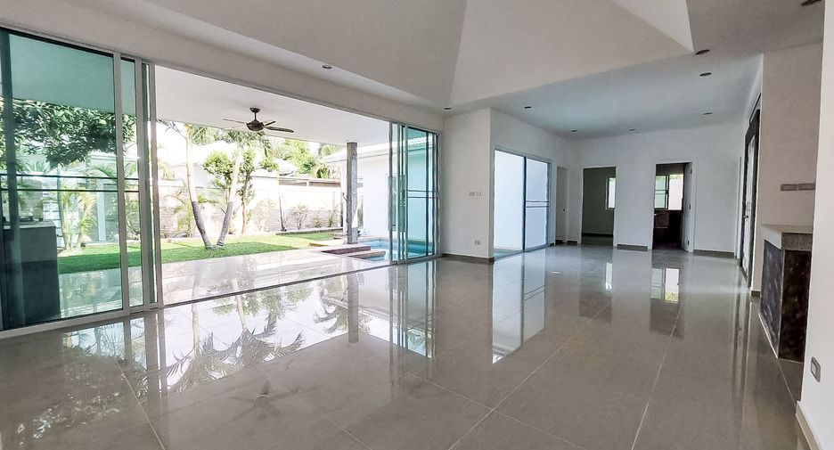 For sale 3 bedrooms house in Bang Lamung, Chonburi