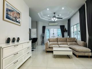 Haus zur Miete mit 3 Zimmer in Bang Lamung, Chonburi
