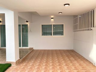 For sale 2 bedrooms townhouse in Bang Lamung, Chonburi