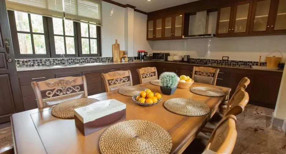 Villa en venta y en alquiler de 7 habitaciones en Mueang Krabi, Krabi