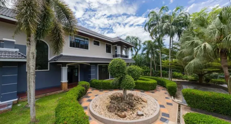 Villa en venta y en alquiler de 7 habitaciones en Mueang Krabi, Krabi