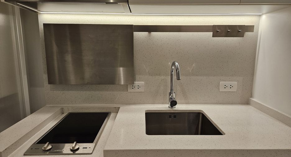 For rent studio condo in Watthana, Bangkok