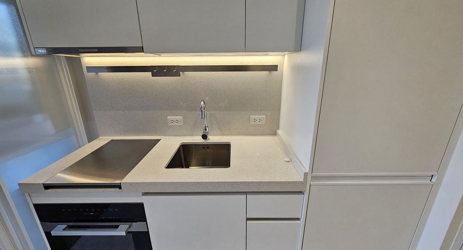 For rent studio condo in Watthana, Bangkok