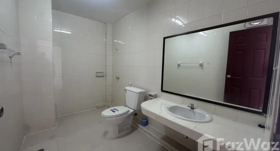 For rent 4 bedrooms retail Space in Kathu, Phuket