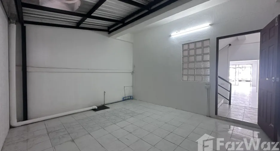 For rent 4 bedrooms retail Space in Kathu, Phuket