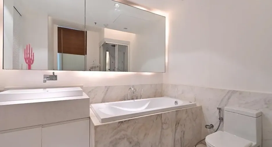 For sale 3 bedrooms condo in Sathon, Bangkok