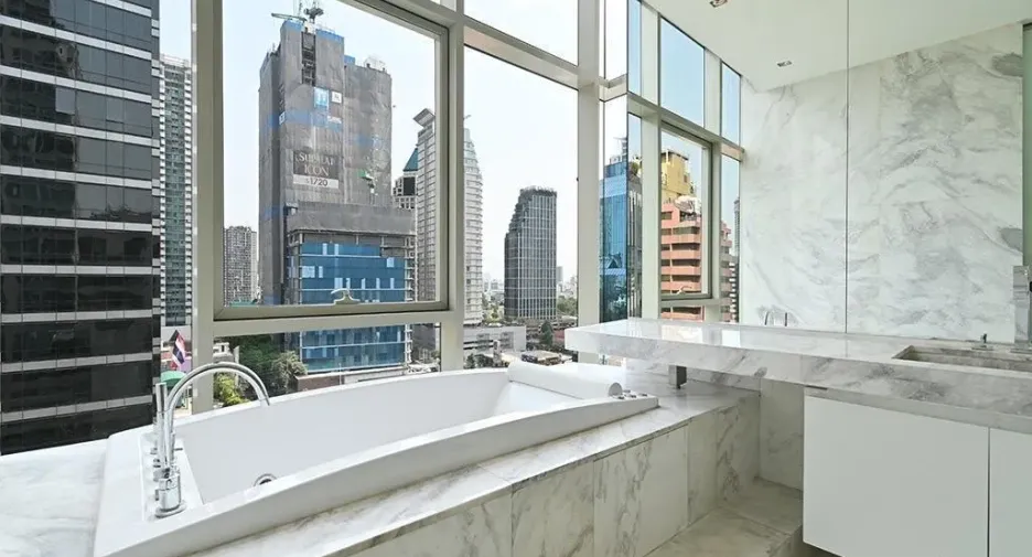 For sale 3 bedrooms condo in Sathon, Bangkok