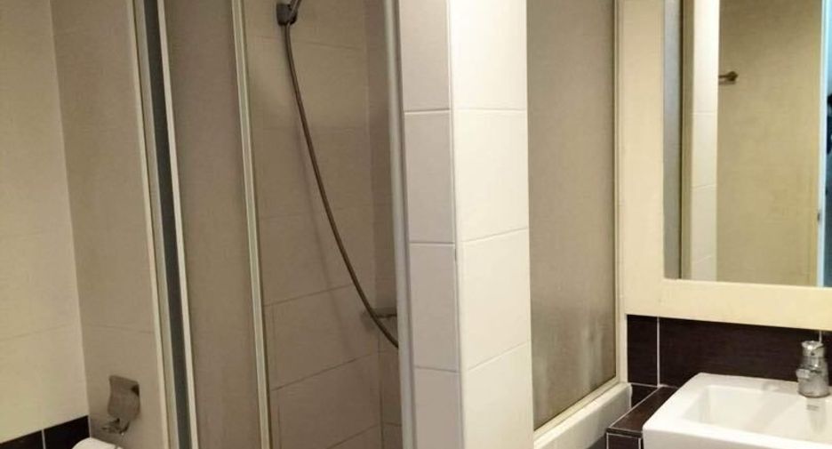 For sale and for rent 3 bedrooms condo in Yan Nawa, Bangkok