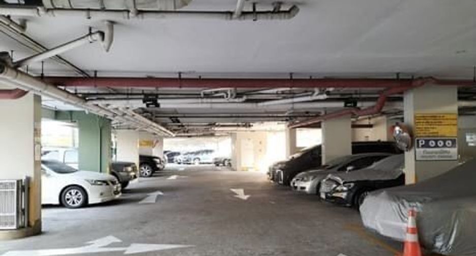 For sale and for rent 3 bedrooms condo in Yan Nawa, Bangkok