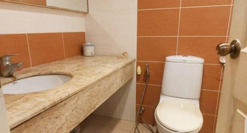 For sale and for rent 3 bedrooms condo in Yan Nawa, Bangkok