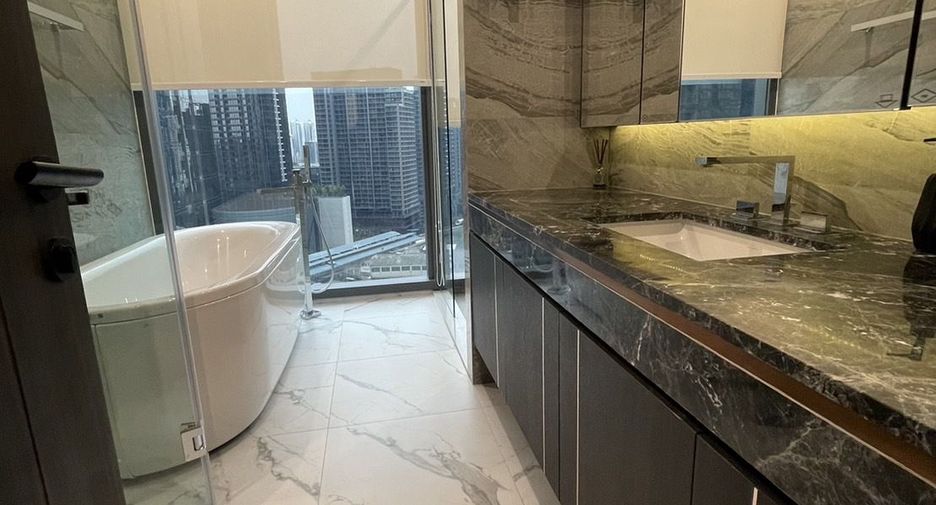 Wohnung zur Miete mit 2 Zimmer in Khlong Toei, Bangkok