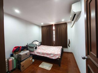 Local comercial en venta de 3 habitaciones en Huai Khwang, Bangkok