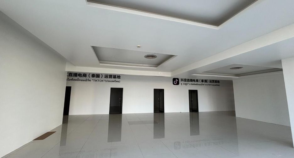 For rent office in Huai Khwang, Bangkok