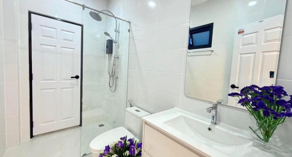 Продажа 3 спальни вилла в Саттахип, Чонбури
