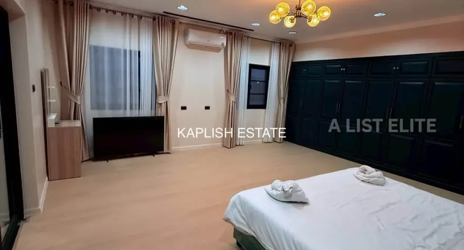Haus zur Miete mit 5 Zimmer in Bang Lamung, Chonburi