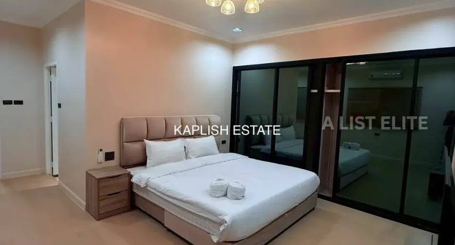 Haus zur Miete mit 5 Zimmer in Bang Lamung, Chonburi