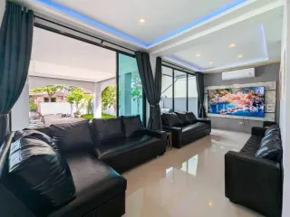 À louer 7 chambres maison à Bang Lamung, Chonburi