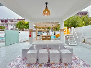 À louer 4 chambres maison à Bang Lamung, Chonburi