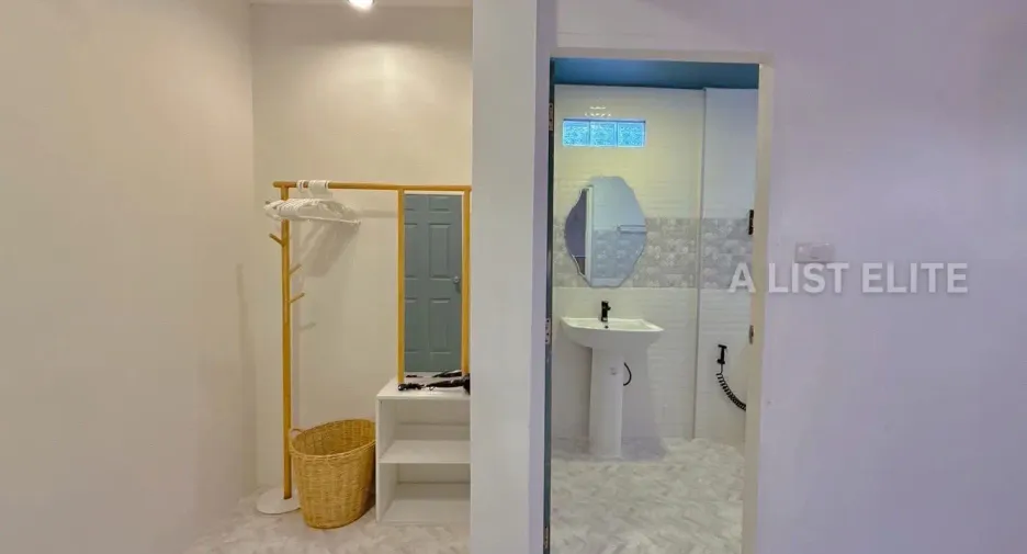 À louer 4 chambres maison à Bang Lamung, Chonburi