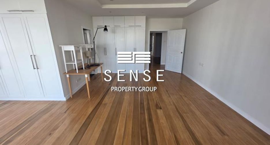 For rent 3 bedrooms condo in Watthana, Bangkok
