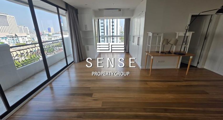 For rent 3 bedrooms condo in Watthana, Bangkok