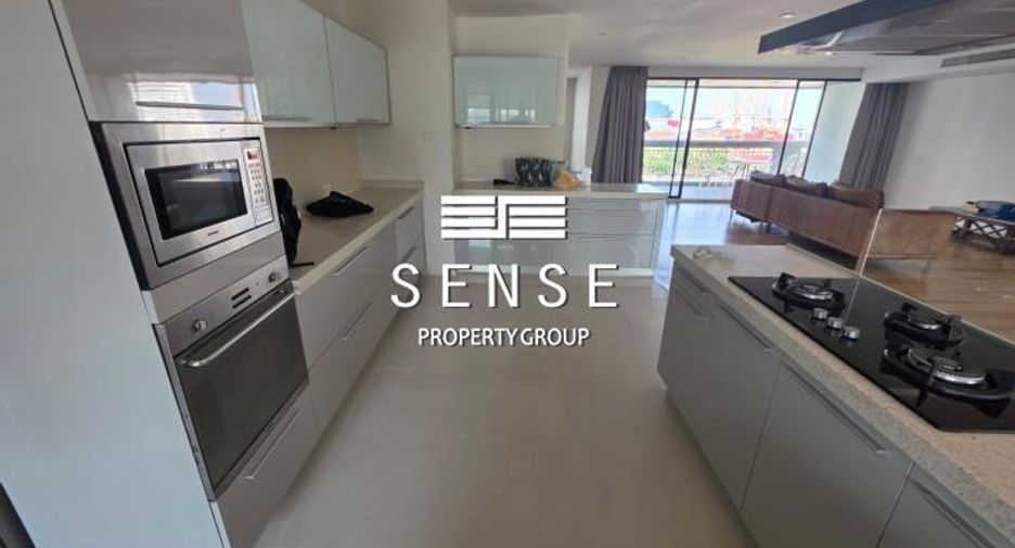 For rent 3 bedrooms condo in Watthana, Bangkok